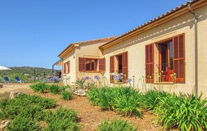 Exterior detail - Gorgeous home in Canyamel with private swimming pool, can be inside or outside (Canyamel)