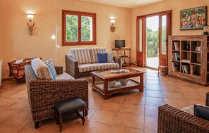 TV - Gorgeous home in Canyamel with private swimming pool, can be inside or outside (Canyamel)