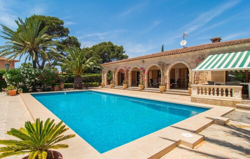 Lovely home in Cala Pi with private swimming pool, can be inside or outside