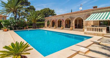 Lovely home in Cala Pi with private swimming pool, can be inside or outside