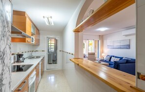 Fridge, microwave, oven, stovetop - Amazing apartment in Cales de Mallorca with swimming pool (Cales de Mallorca)
