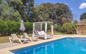Pool - Lovely home in Buger with private swimming pool, can be inside or outside (Buger)