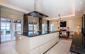 Fridge, microwave, oven, stovetop - Lovely home in Port d'Andratx with sauna (Port d'Andratx)
