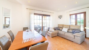 Smart TV, table football, ping pong - Stunning home in Son Serra de Marina with house sea view (Son Serra de Marina)