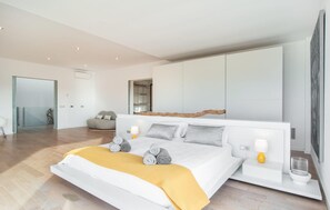 5 makuuhuonetta, silitysrauta/-lauta, vauvan matkasänky, ilmainen Wi-Fi