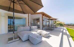 Terrace/patio - Cozy home in Ariany with private swimming pool, can be inside or outside (Ariany)