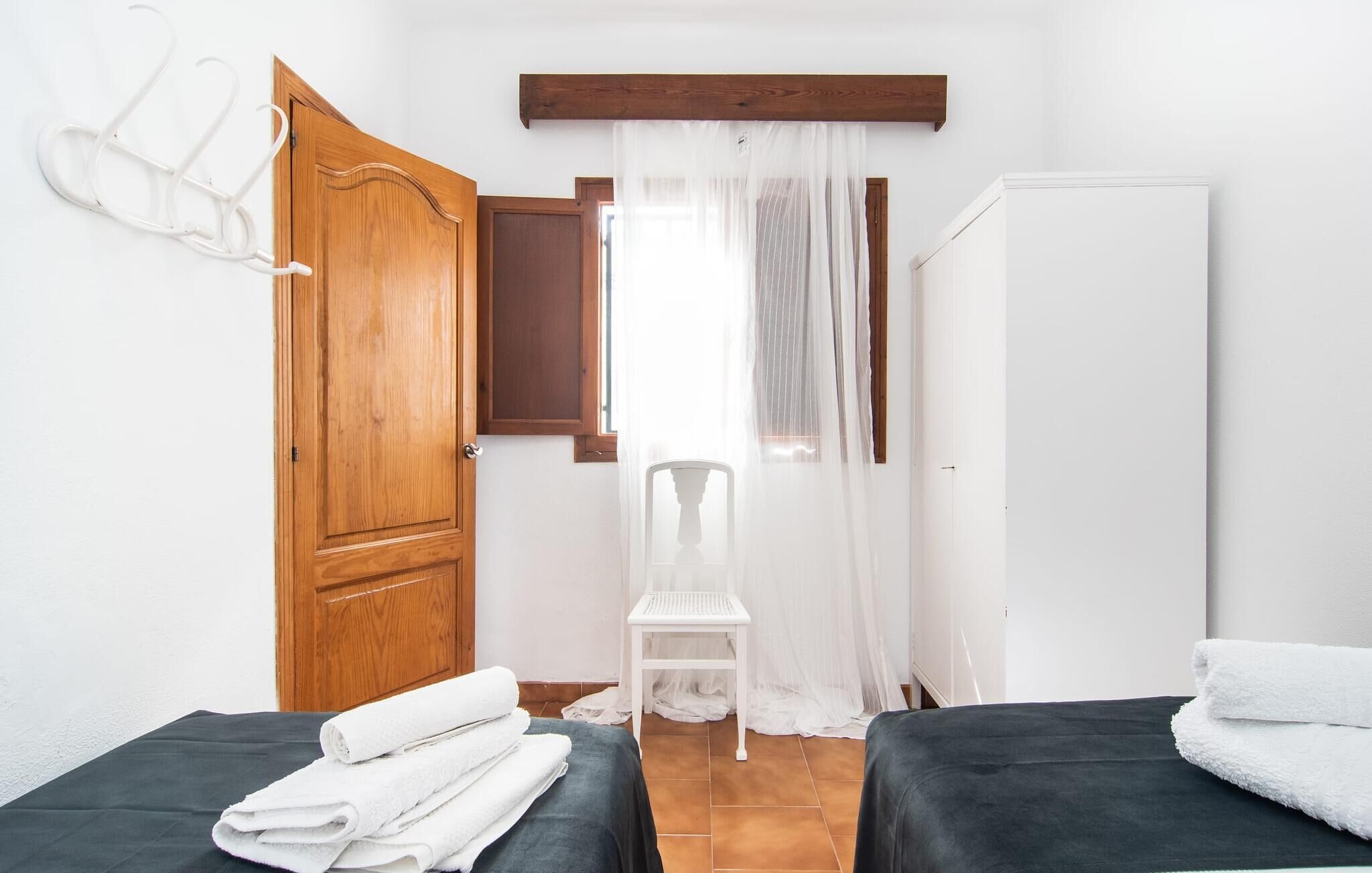 3 chambres, fer et planche à repasser, lit parapluie, Wi-Fi gratuit