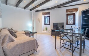 TV - Awesome apartment in Moscari with WiFi (Moscari)