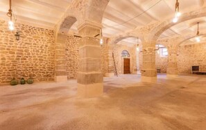 Interior - Nice home in Montuiri with private swimming pool, can be inside or outside (Montuiri)