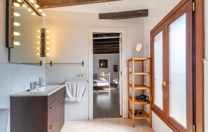 Interior - 1 bedroom stunning apartment in Moscari (Moscari)