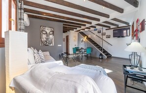 1 chambre, fer et planche à repasser, lit parapluie, Wi-Fi gratuit