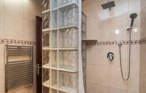Shower, hair dryer - 3 bedroom gorgeous apartment in Soller (Soller)