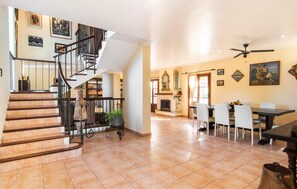 Dining - Beautiful home in Pollenca with private swimming pool, can be inside or outside (Pollenca)