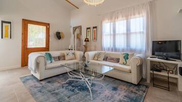 TV connectée, table de tennis de table