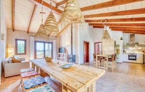 Interior - Luxurious home in Campos with private swimming pool, can be inside or outside (Campos)