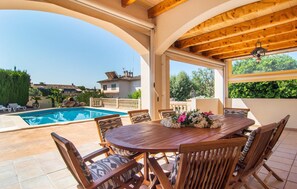Outdoor dining - Cozy home in Palma with private swimming pool, can be inside or outside (Palma)