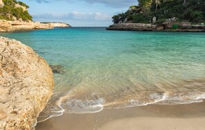Beach nearby - Romantic Rustical House (Cala Llombards)
