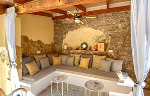 Smart TV - Nice home in Arta with private swimming pool, can be inside or outside (Arta)