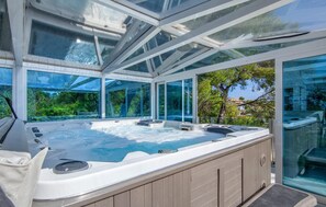 Indoor spa tub - Gorgeous home in Palma with sauna (Palma)