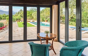 Pool - Nice home in Campanet with private swimming pool, can be inside or outside (Campanet)