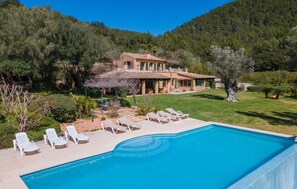 Pool - Amazing home in Esporles with sauna (Esporles)
