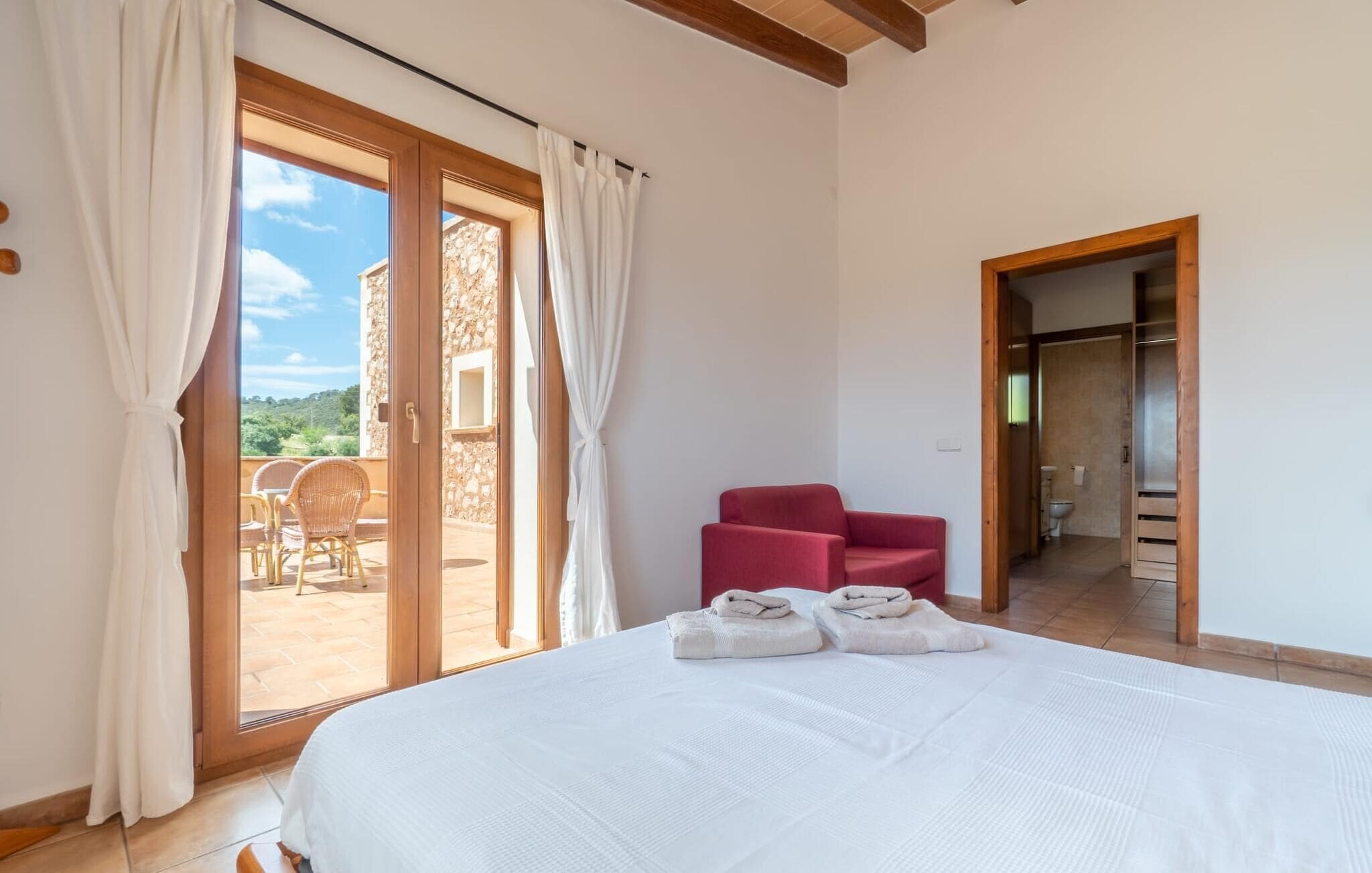 4 camere, ferro/asse da stiro, culla da viaggio, Wi-Fi gratuito