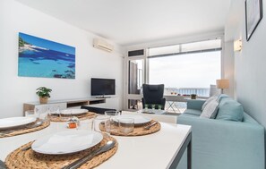 Dining - Gorgeous apartment in Cala Ratjada with outdoor swimming pool (Cala Ratjada)