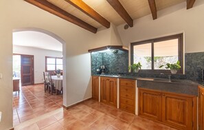 Fridge, microwave, oven, stovetop - El Cipres de Cala Millor (Cala Millor)