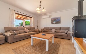 Smart TV, fireplace, ping pong - Amazing home in Santanyi with private swimming pool, can be inside or outside (Santanyi)