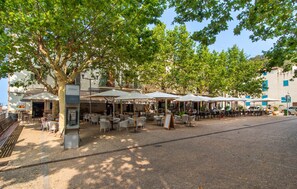 Outdoor dining - Nice home in Capdepera with WiFi (Capdepera)