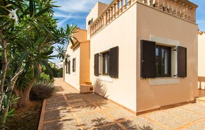 Exterior detail - Nice home in Sa Rapita with private swimming pool, can be inside or outside (Sa Rapita)