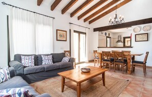 TV - Nice home in Sa Rapita with private swimming pool, can be inside or outside (Sa Rapita)