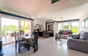 Smart TV - Amazing home in Sa Coma with private swimming pool, can be inside or outside (Sa Coma)