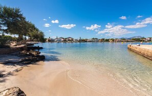 Beach nearby - Gorgeous home in Alcudia with house sea view (Alcudia)