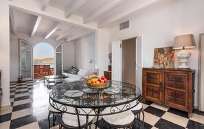 Dining - Gorgeous home in Alcudia with house sea view (Alcudia)