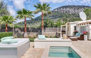 Terrace/patio - Lovely home in Pollenca with private swimming pool, can be inside or outside (Pollenca)