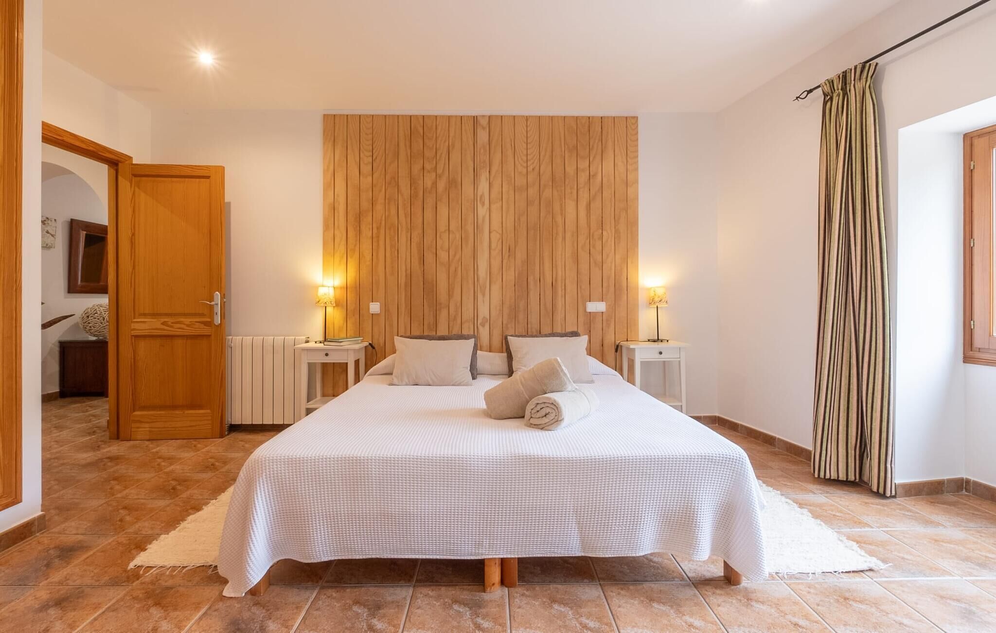 4 bedrooms, iron/ironing board, travel cot, free WiFi