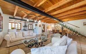 Smart TV - Pet friendly home in Llucmajor (Llucmajor)