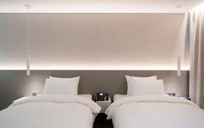 Deluxe Twin Room, City View | Free WiFi