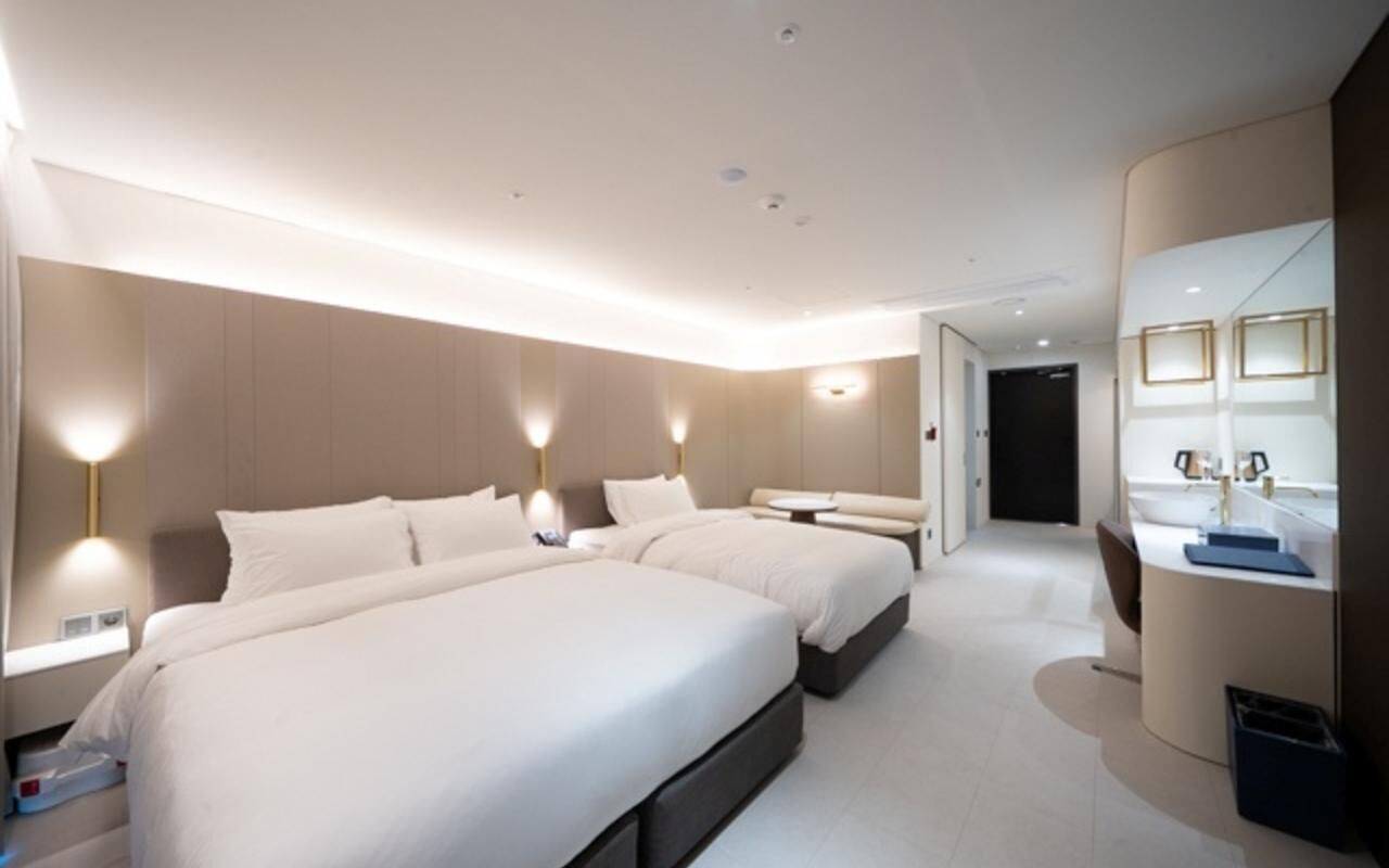 Signature Twin Room, City View | Free WiFi