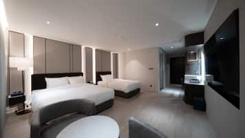 Premium-Zweibettzimmer, Stadtblick | Kostenloses WLAN