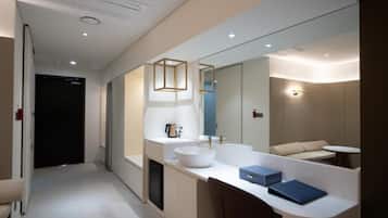 Signature Twin Room, City View | Interior