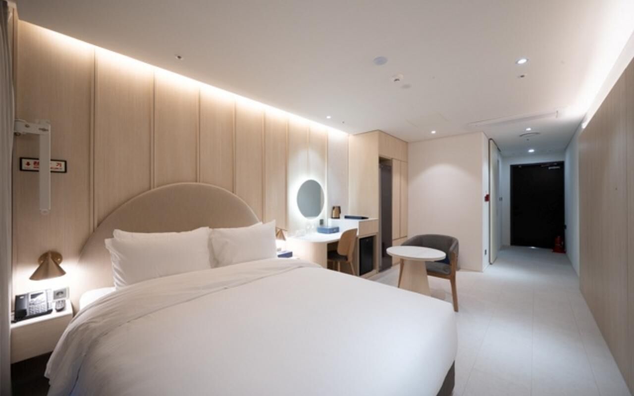 Deluxe Room, City View | Free WiFi