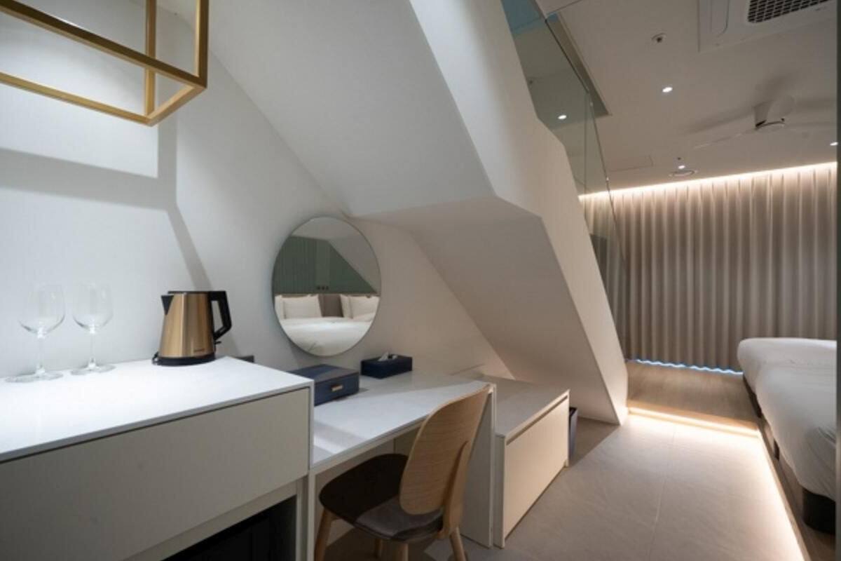 Comfort Twin Room, City View | Free WiFi