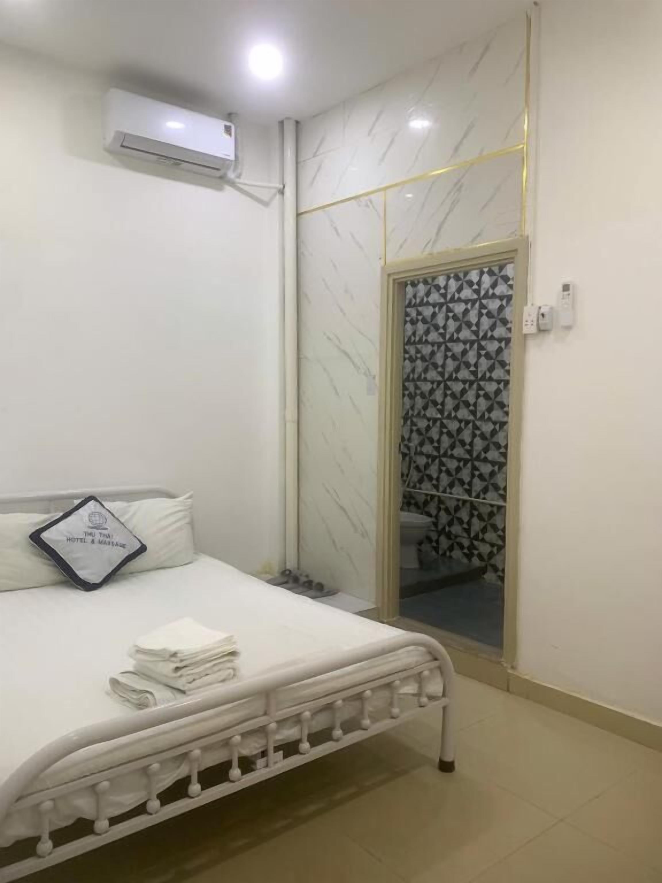 Quarto casal econômico | Escrivaninha, Wi-Fi de cortesia, acesso para cadeiras de rodas