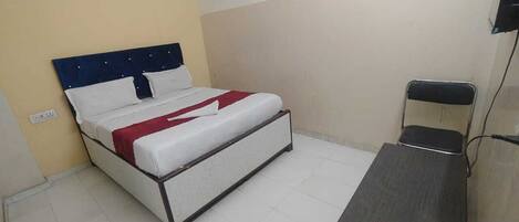 Habitación Deluxe con 1 cama doble o 2 individuales | Escritorio y wifi gratis