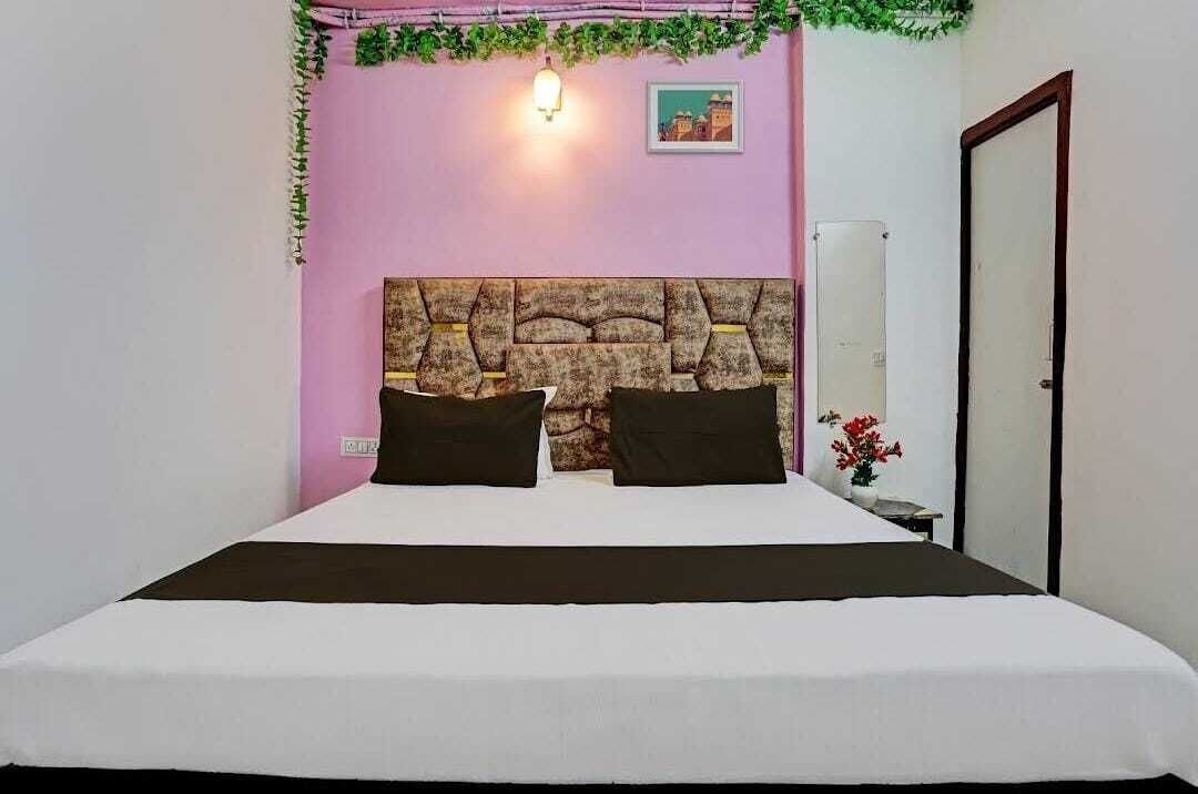 Deluxe Double or Twin Room | Desk, free WiFi