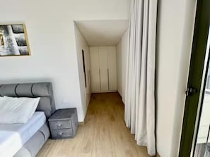 Interior - 2 Bedroom Apartment in La Rive, Beach Front Lifestyle inDubai (Dubai)