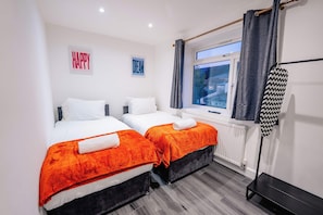 22 habitaciones, tabla de planchar con plancha, wifi y ropa de cama