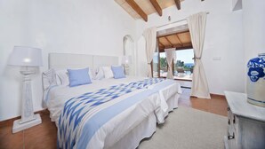 4 dormitorios, tabla de planchar con plancha, wifi gratis y ropa de cama